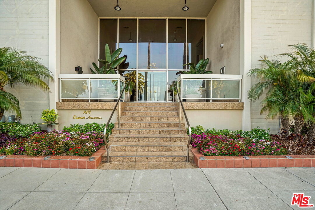 801 Ocean Ave - Photo 1