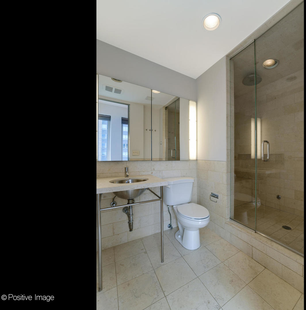 111 East Chestnut Street - Photo 65