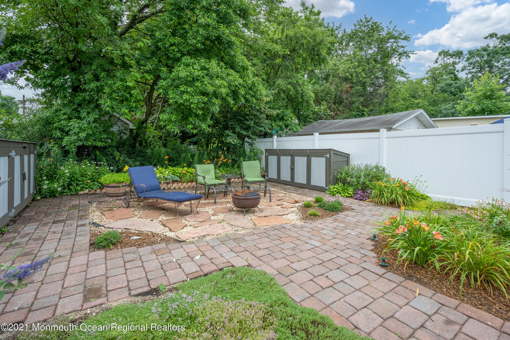 1832 Briarwood Terrace - Photo 46