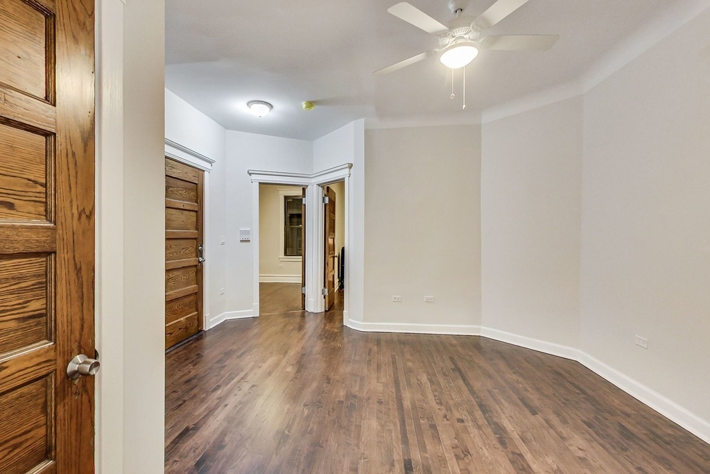 1006 West Dakin Street - Photo 4