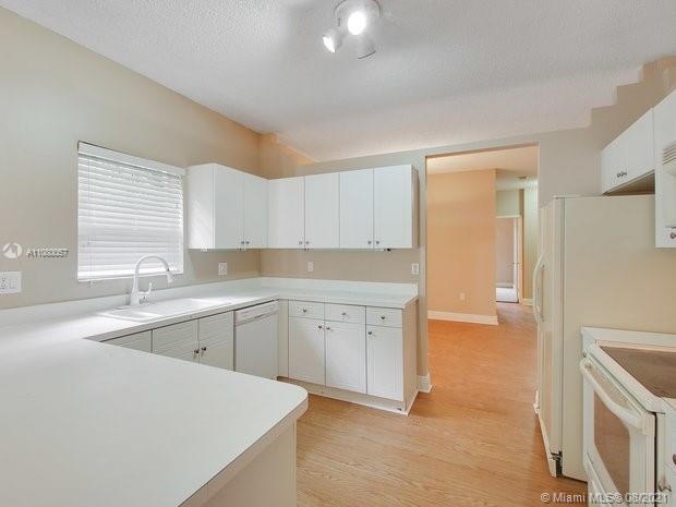 9216 Sw 213th Ln - Photo 24