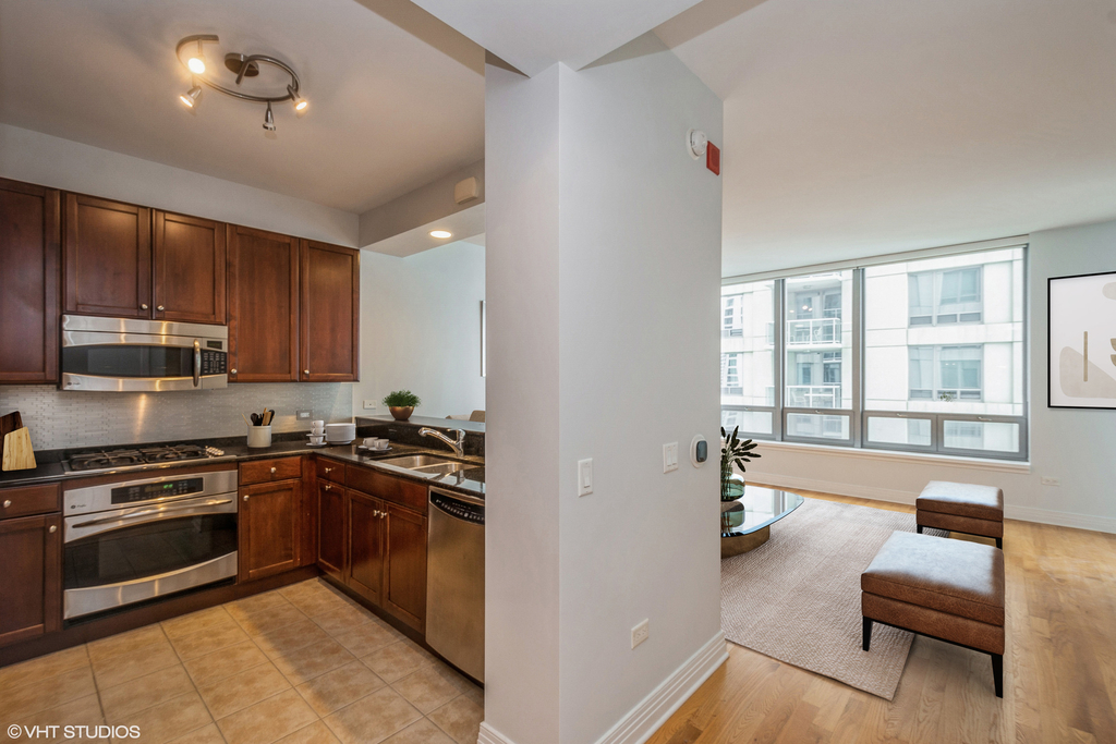 600 North Lake Shore Drive - Photo 29