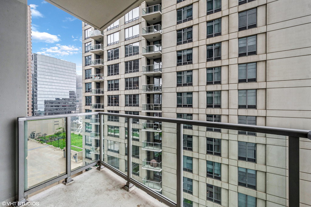 600 North Lake Shore Drive - Photo 16