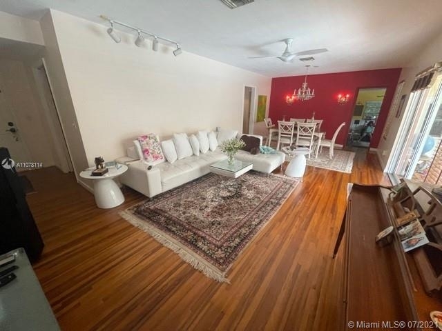 5965 Sw 64th Pl - Photo 1