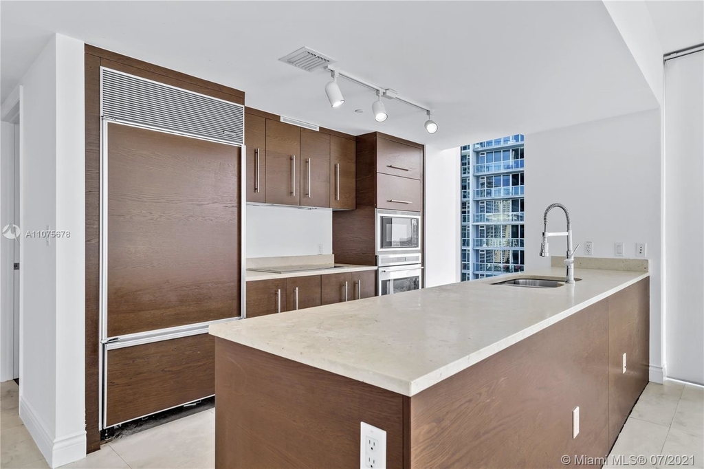 475 Brickell Ave - Photo 19