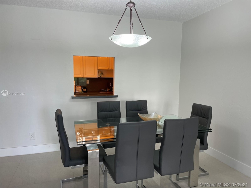 19380 Collins Ave - Photo 6