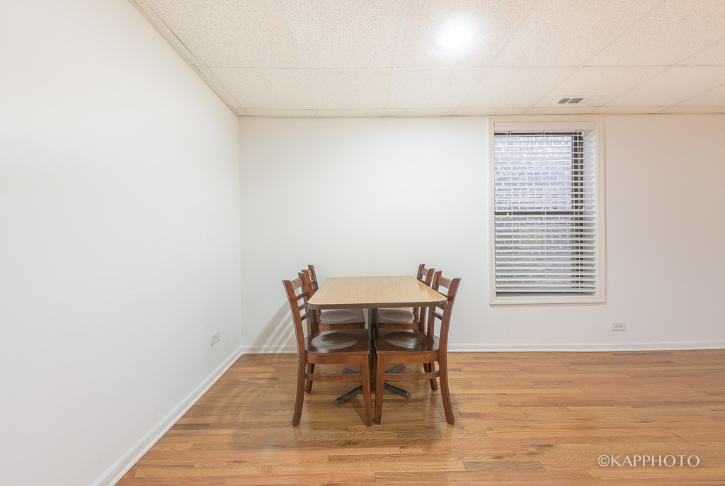 1127 West Argyle Street - Photo 19