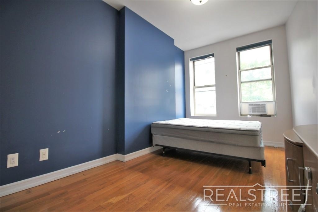 411 Rogers Avenue - Photo 5