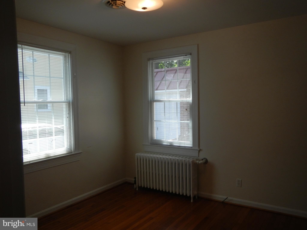 4612 Maple Avenue - Photo 9