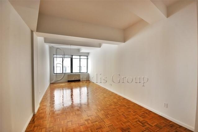 3 Bed - Convertible 4 - Private Terrace - Photo 0