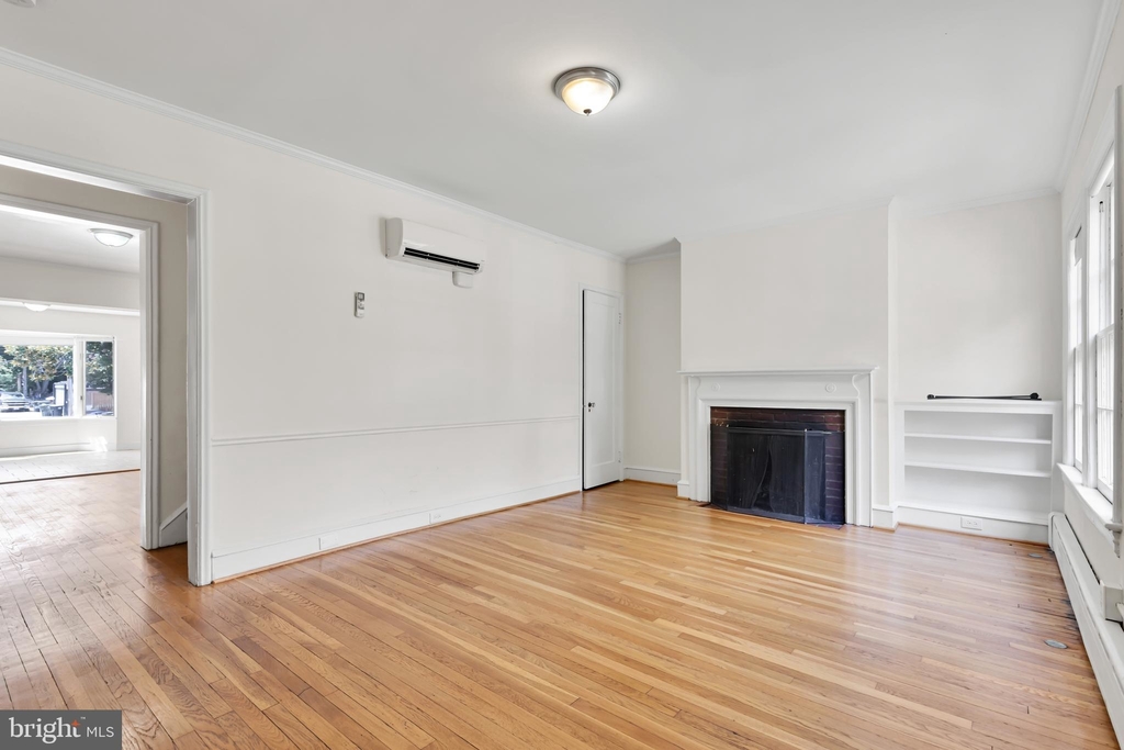 1710 37th Street Nw - Photo 2