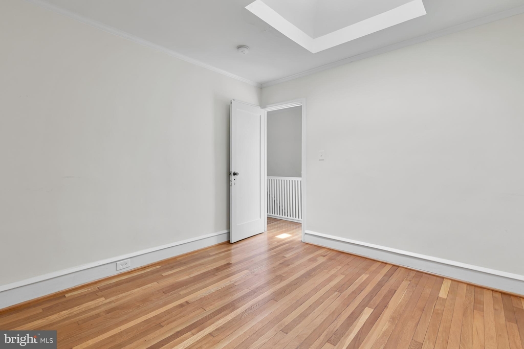 1710 37th Street Nw - Photo 31