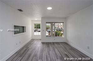 2381 Sw 83rd Ave - Photo 3