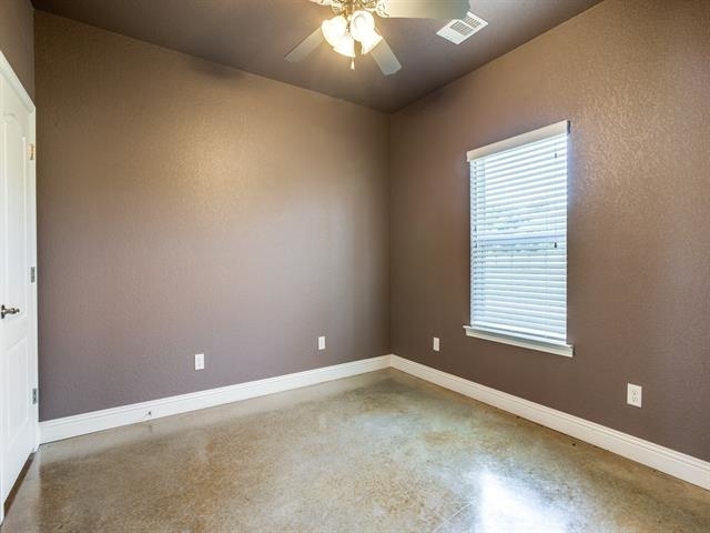 10809 West Cleburne Road - Photo 5