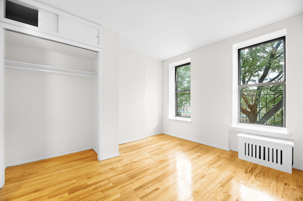 414 West 49th Street - Photo 2