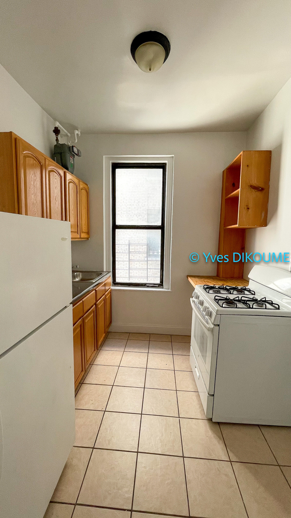 West 172nd Street - Photo 3