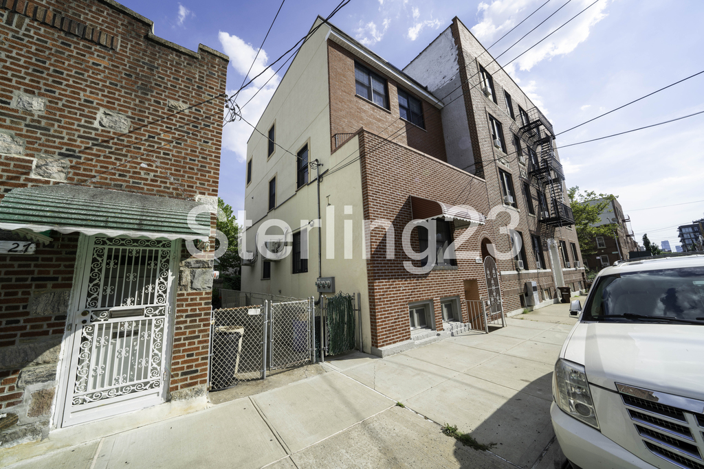 23-29 32nd Street - Photo 0