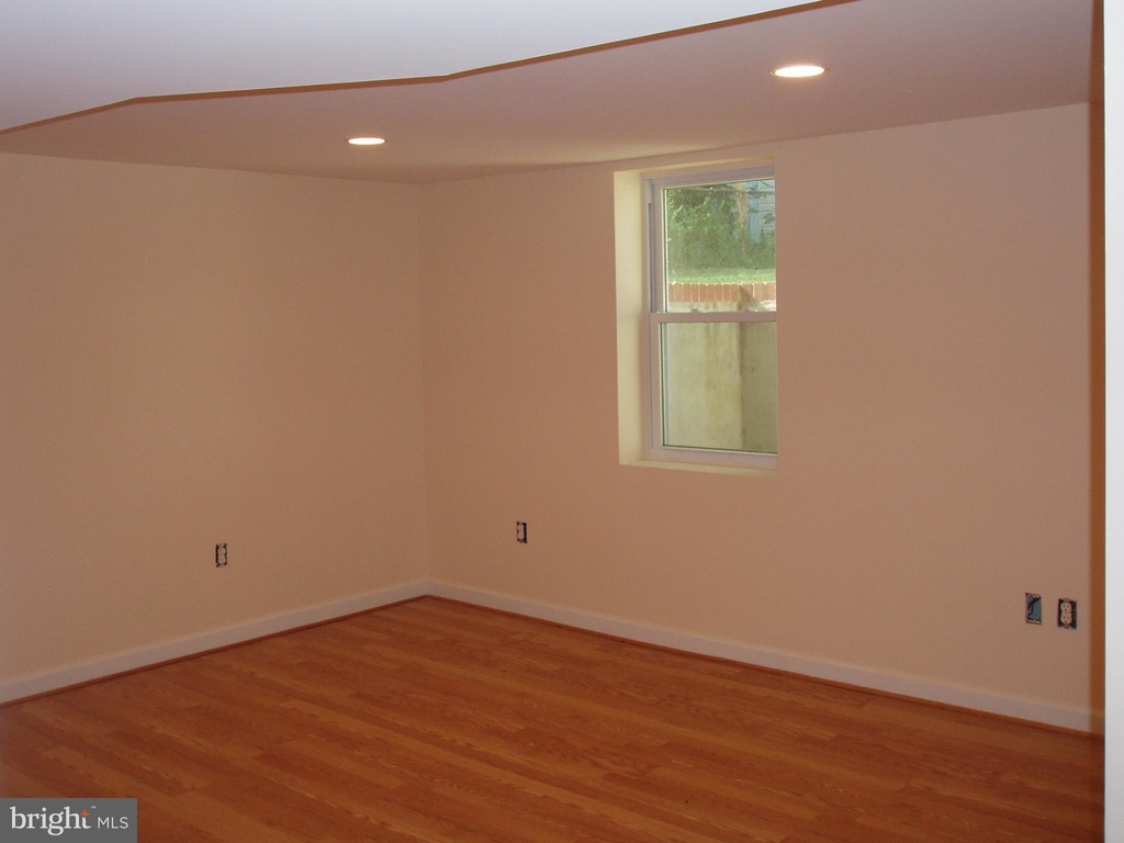 6409 Stoneham Road - Photo 11