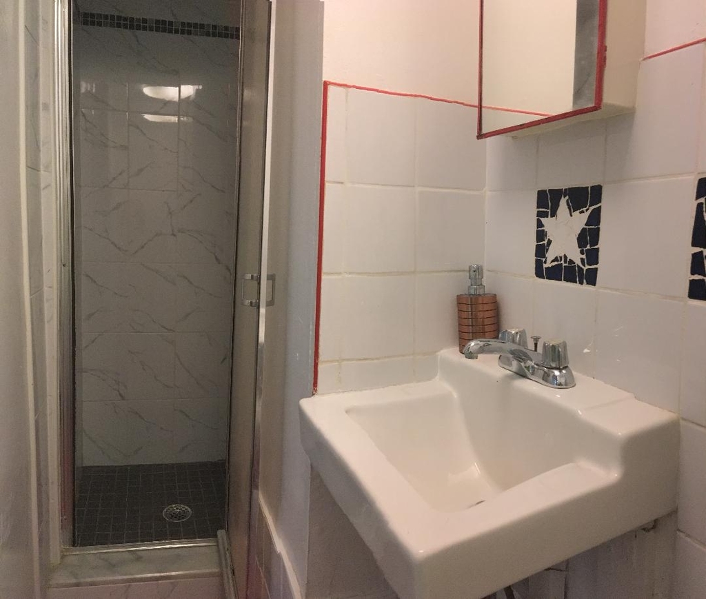 427 East 3rd Street - Photo 4
