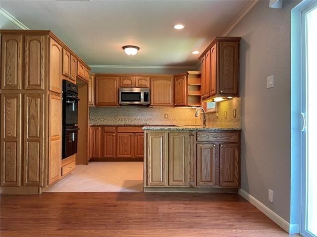 824 Wisteria Way - Photo 5