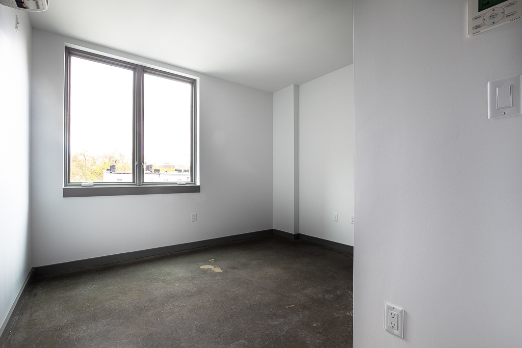 410 Tompkins Avenue - Photo 5