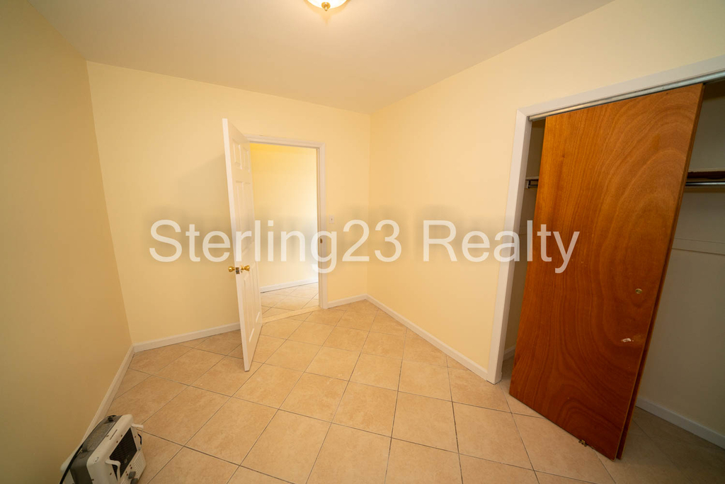 31-13 Ditmars Boulevard - Photo 10