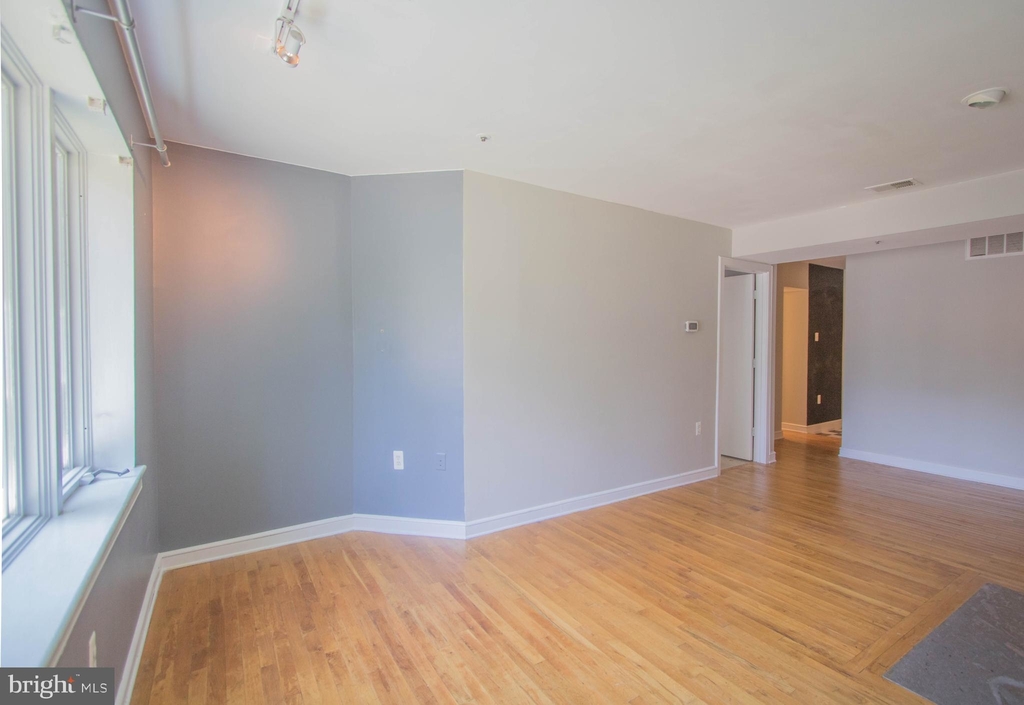 1926 16th Street Nw - Photo 8