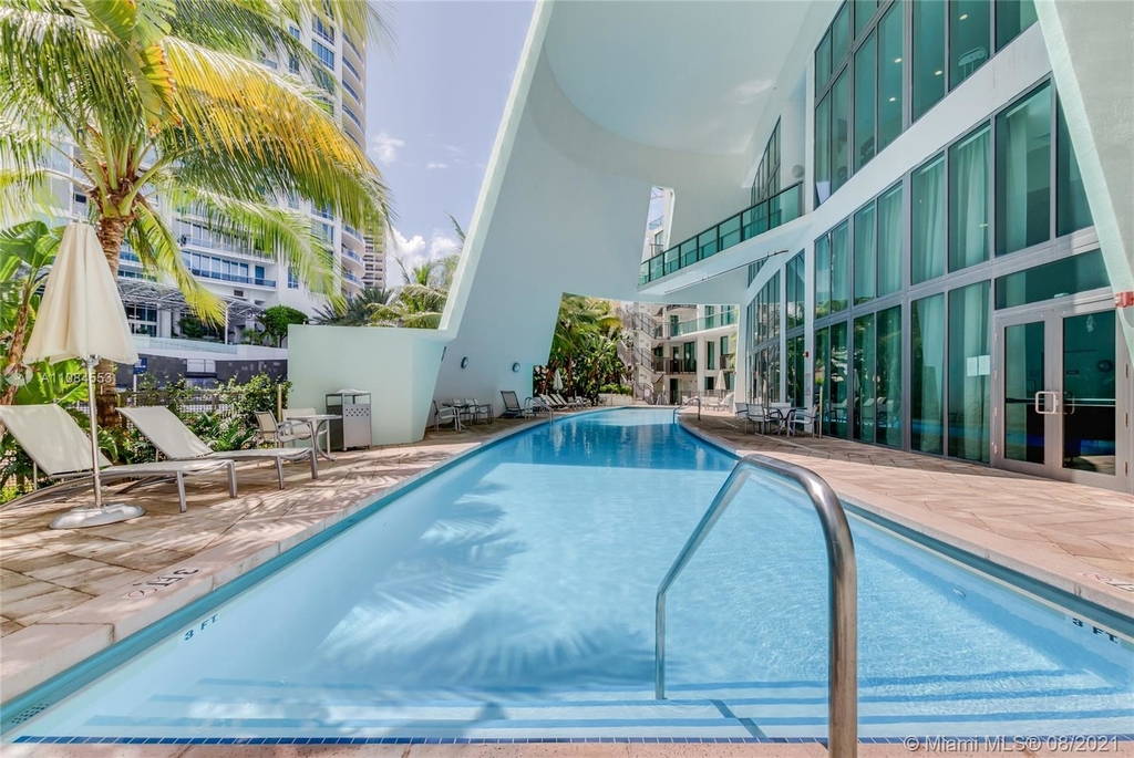 6000 Collins Ave - Photo 2