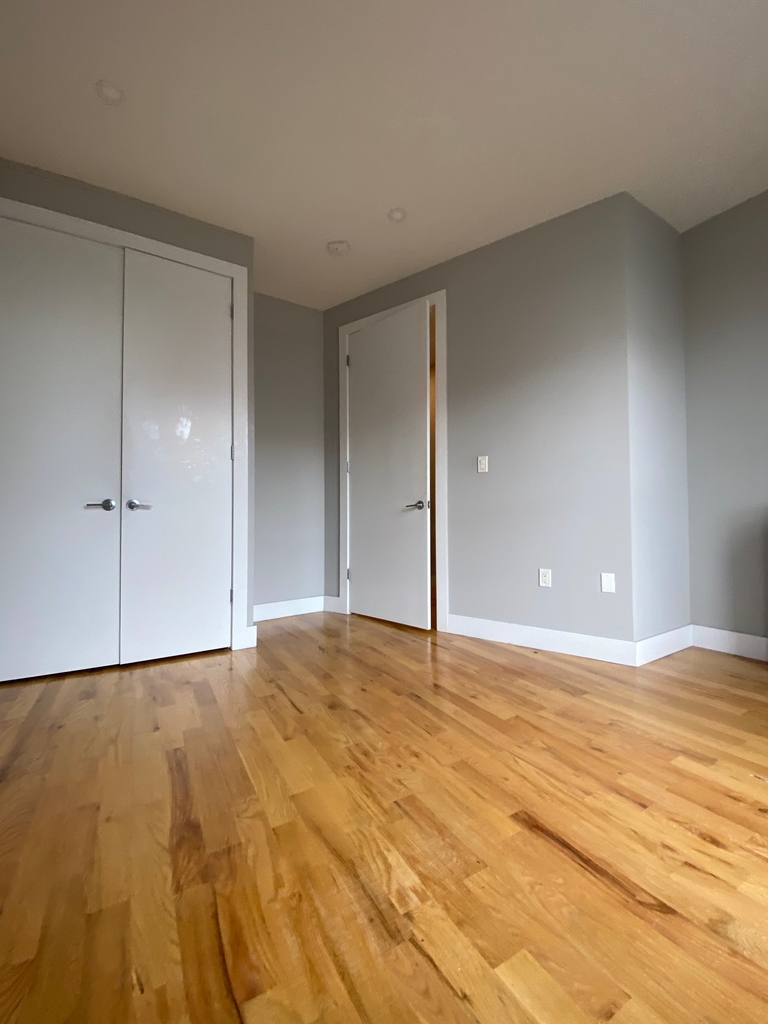 661 West 180th Street - Photo 6