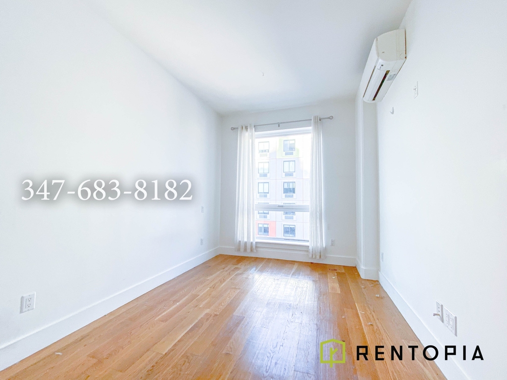 810 Flushing Avenue - Photo 3