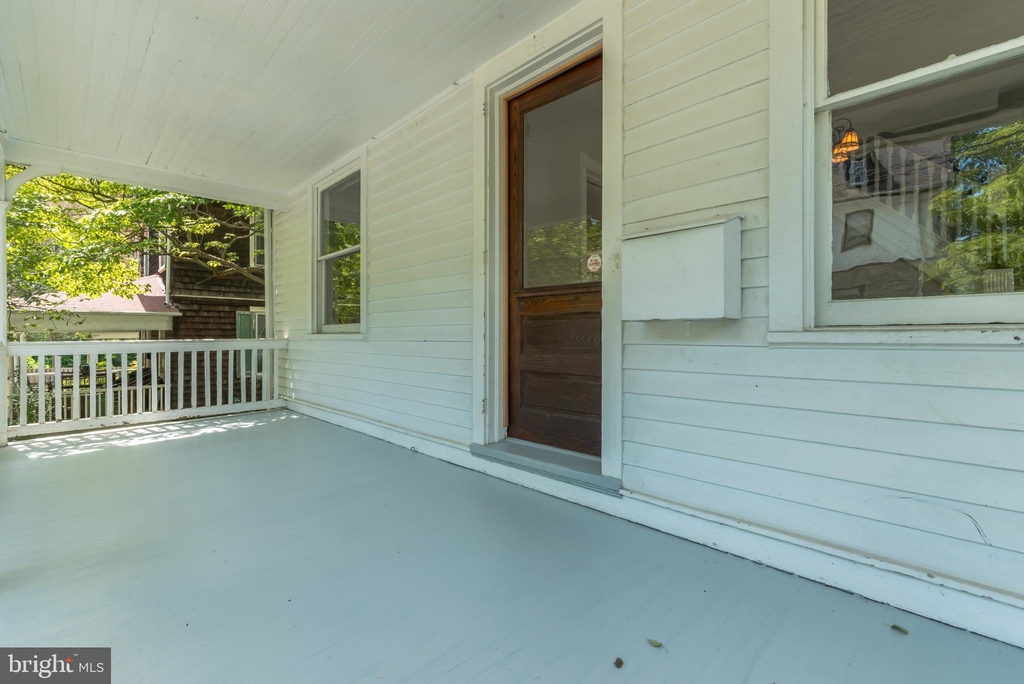 114 Petrie Avenue - Photo 1