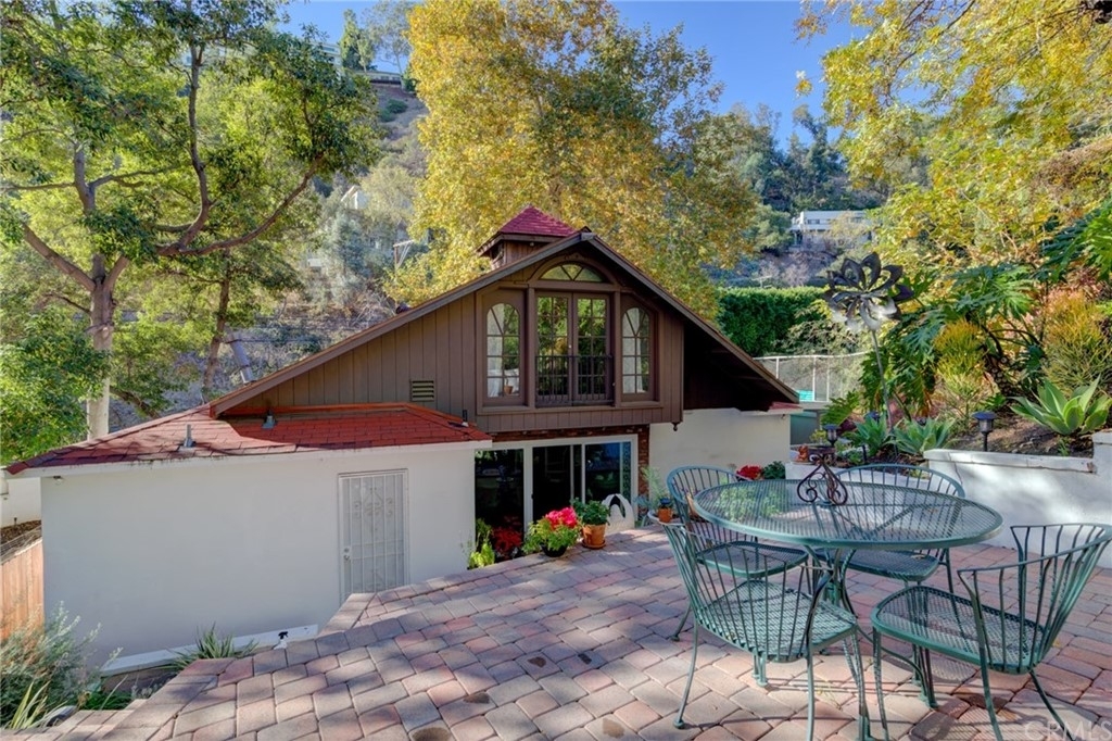 2304 Laurel Canyon Boulevard - Photo 37