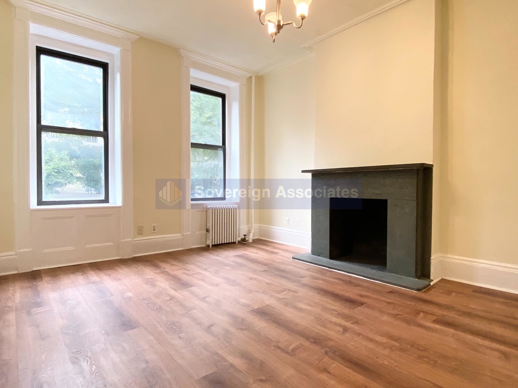 516 East 84th Street - Photo 0