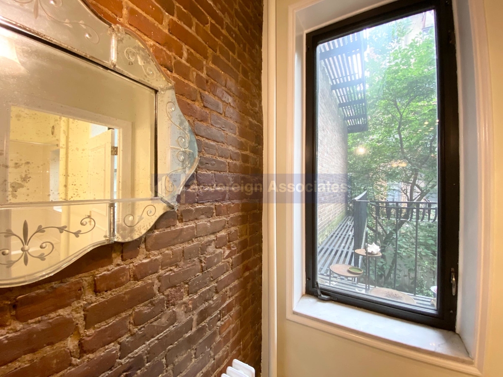 516 East 84th Street - Photo 3