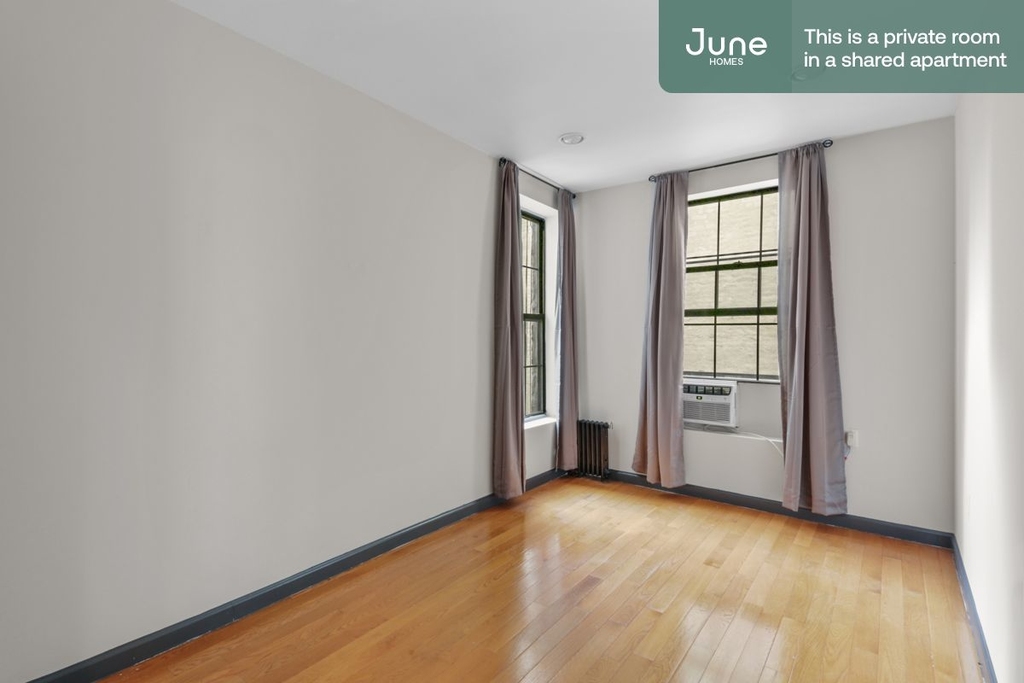 226 East 7th Street - Photo 2