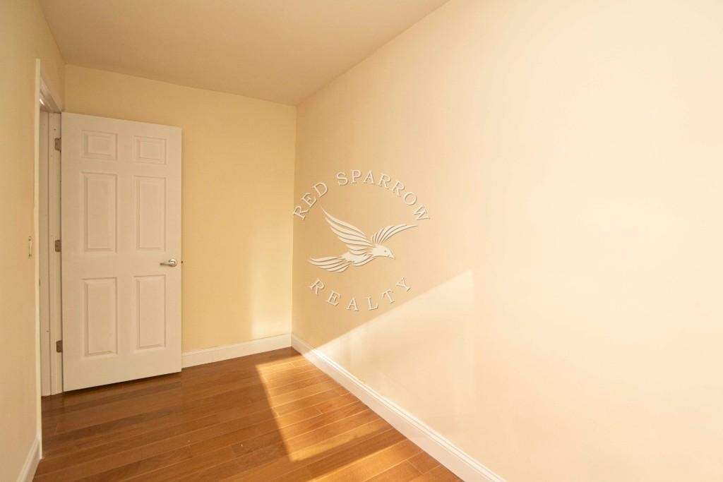 418 East 120th Street - Photo 4