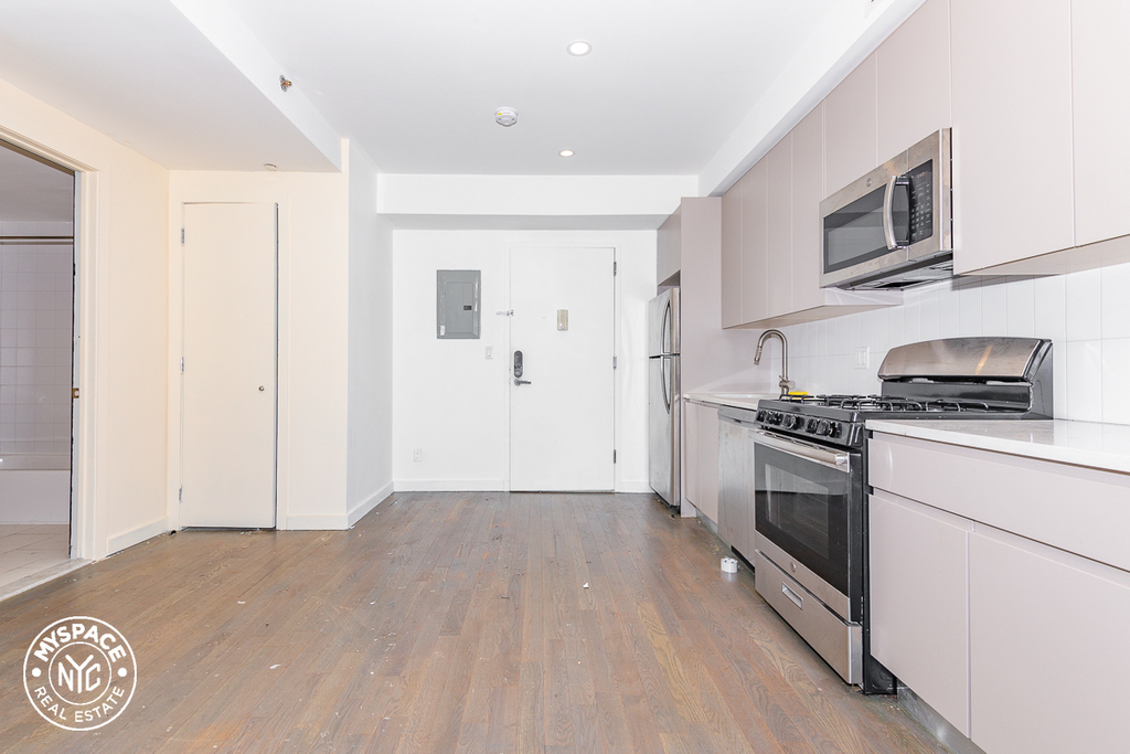 594 Bushwick Avenue - Photo 3