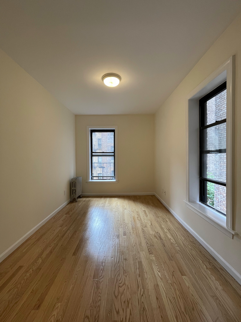 152 East 84th St - Photo 4