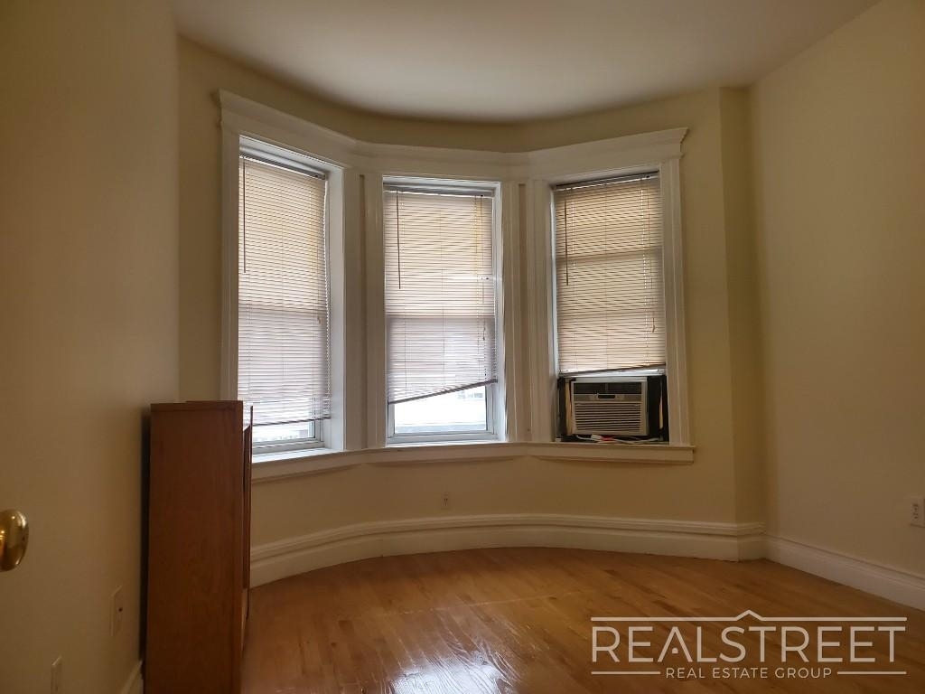 1457 Bay Ridge Parkway - Photo 4