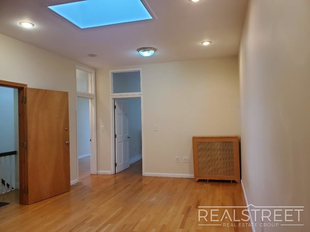 1457 Bay Ridge Parkway - Photo 2