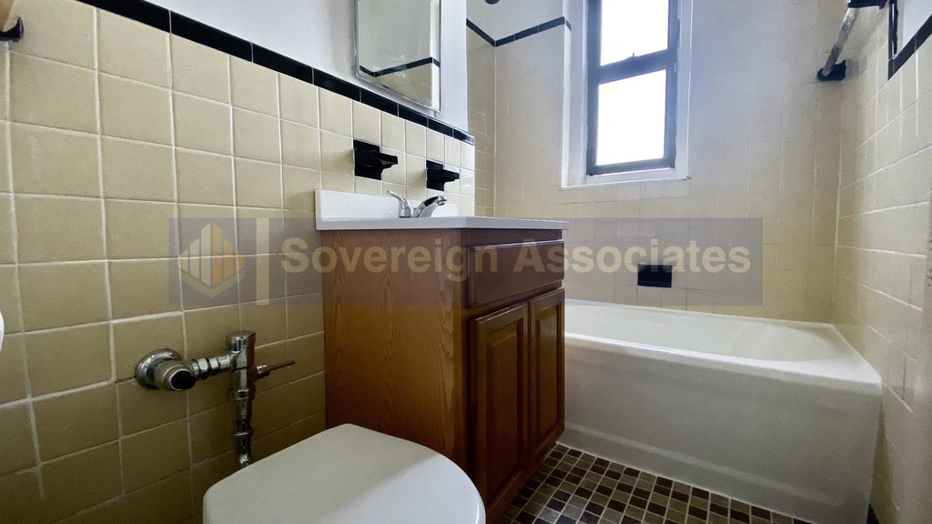 116 Seaman Avenue - Photo 4