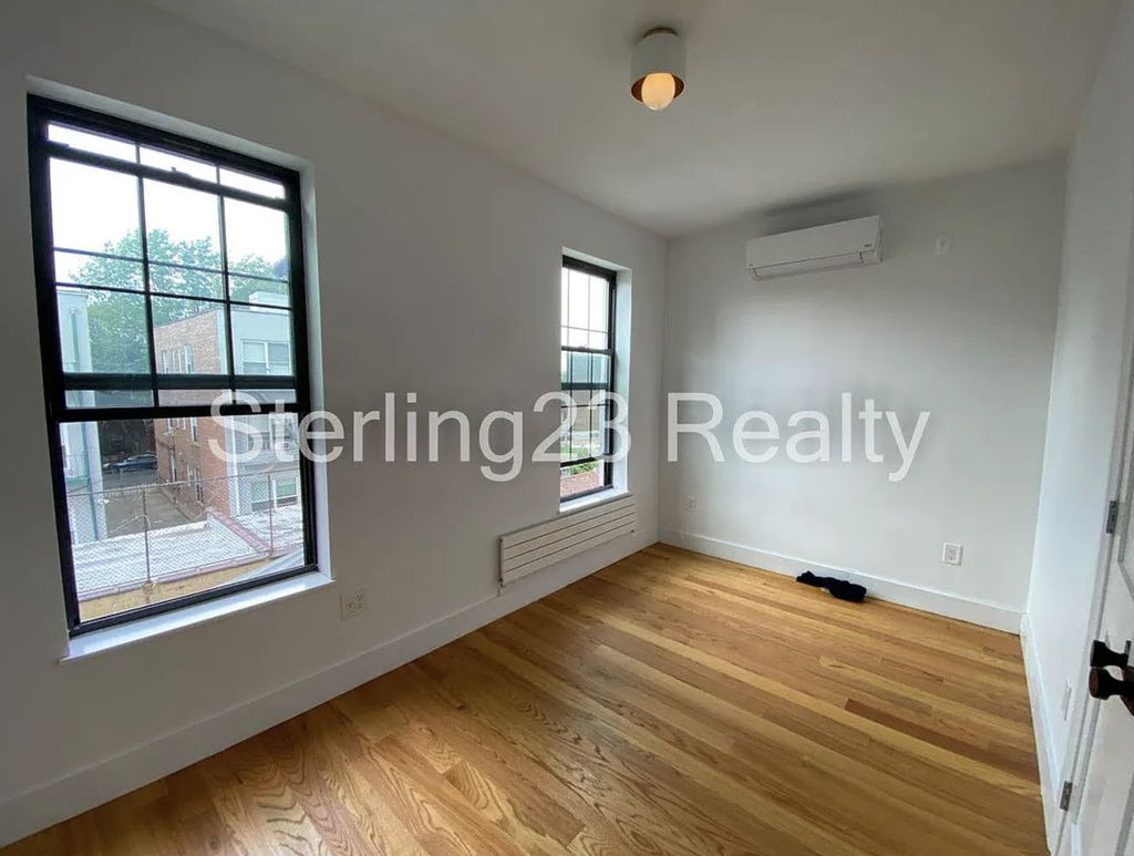 22-62 28th Street - Photo 16