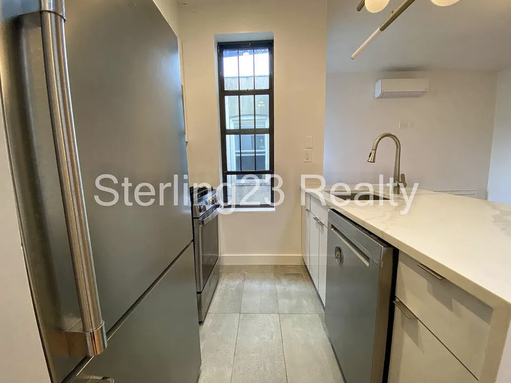 22-62 28th Street - Photo 4