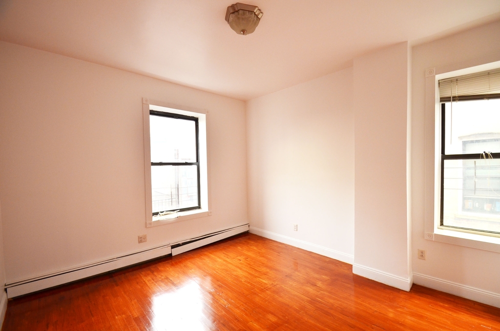 521 West 180th Street - Photo 9