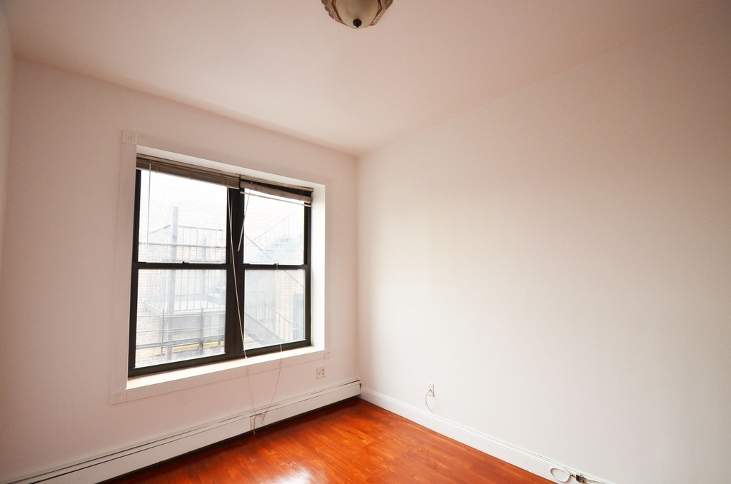 521 West 180th Street - Photo 7