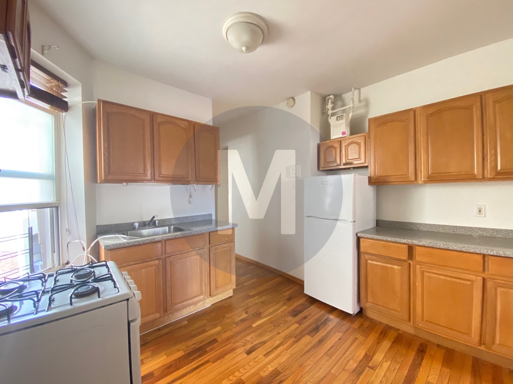 341 East 76th Street - Photo 3