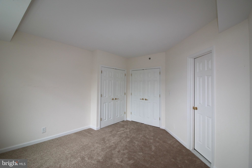 5610 Wisconsin Avenue - Photo 22