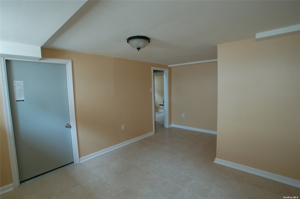 199 Nassau Boulevard - Photo 18