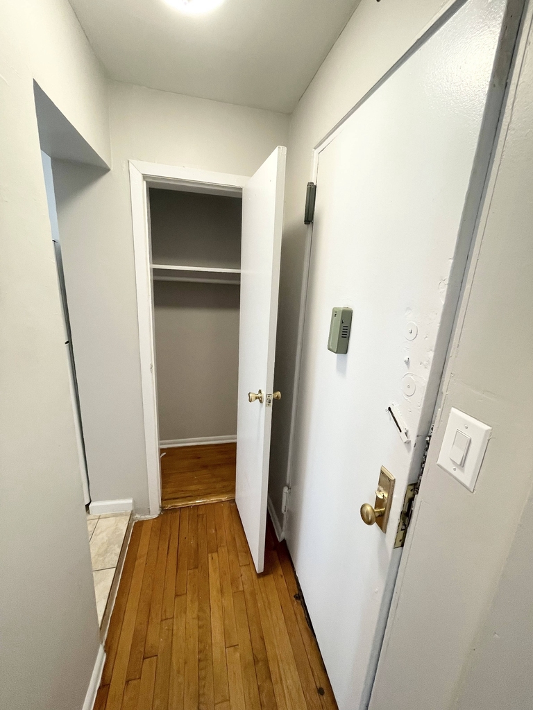 585 East 21st Street - Photo 2