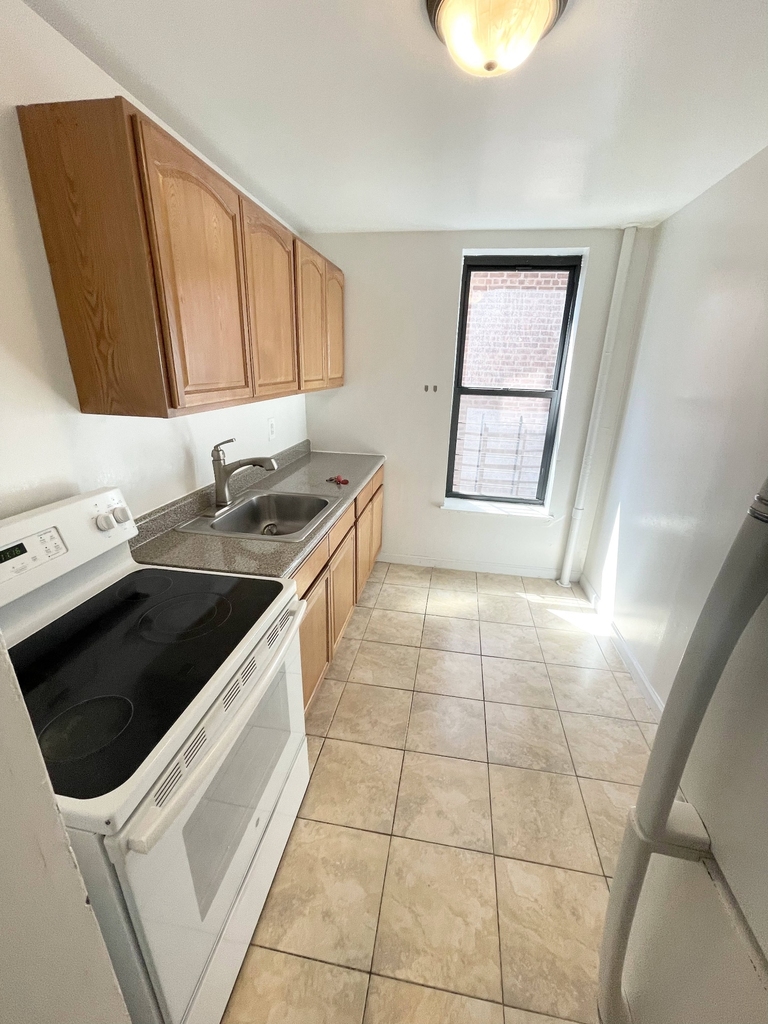 585 East 21st Street - Photo 0